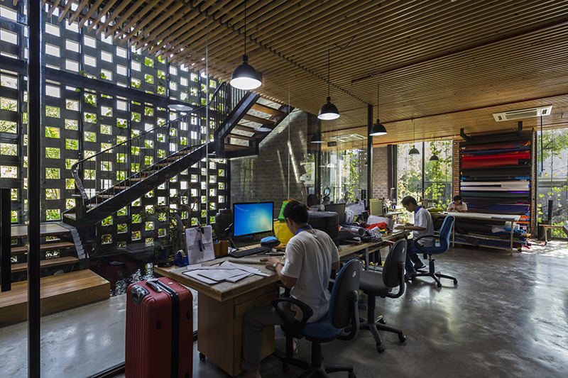 Light steel house used as office