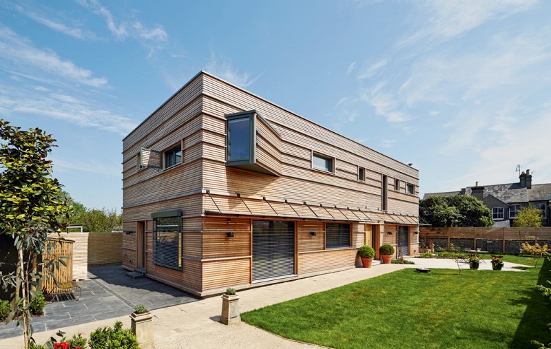 Modern wooden prefabricated house