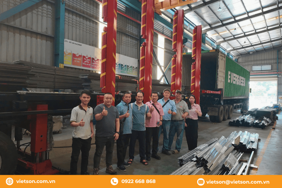 máy đóng hàng container