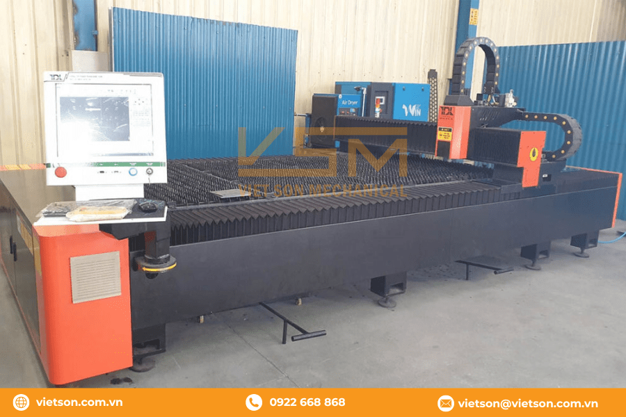 CNC-Laserschneidanlage